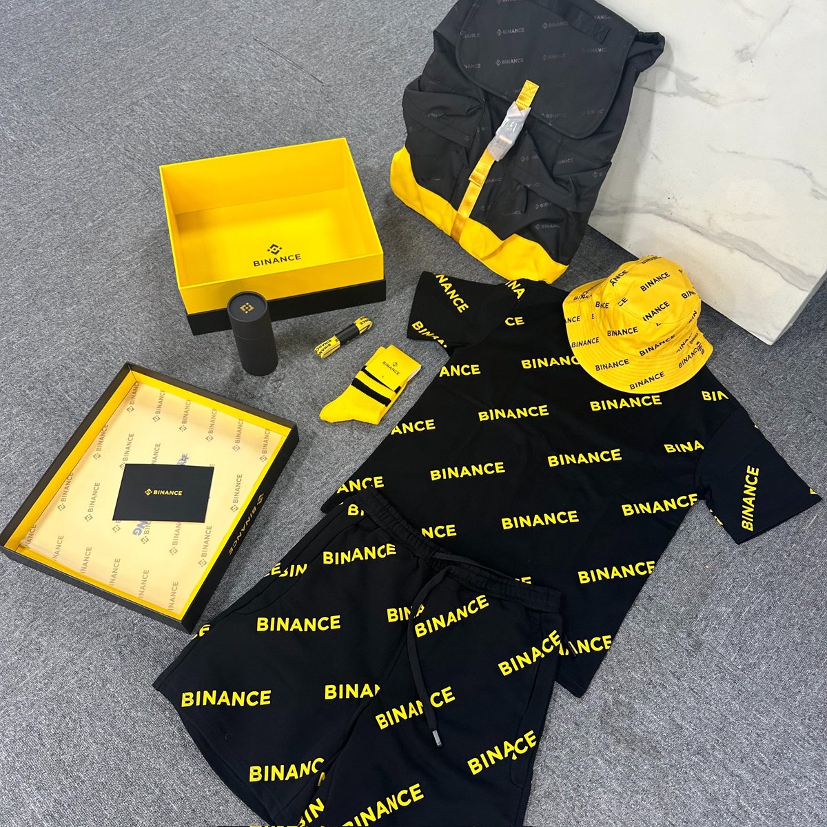 pcobidco's tweet photo. ✨抽奖了 感谢 #Binance  提供的两套七周年礼包

🎁奖品：币安七周年礼包x2
📍要求：
1⃣关注：@yayabinance @sisibinance @binance 
2⃣点赞转发随意留言
明天晚上开奖
赶快行动起来，别错过这个机会！感谢大家的支持！ https://t.co/W5m2Yfc11w