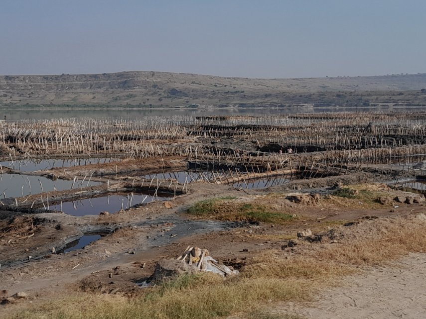 WorldTrotters7's tweet photo. Ever wondered where the SALT that we and the animals eat comes from? Day 3 of our 7 Days Educational Safari - Lake Katwe Salt Mine - Queen Elizabeth National Park, Western Uganda.🇺🇬🇺🇬🇺🇬 #WorldTrotters #LakeKatwe #SaltMining #SaltProcessing #StudyTour #ExploreUganda🇺🇬🇺🇬🇺🇬 https://t.co/tvuB4FrcIJ