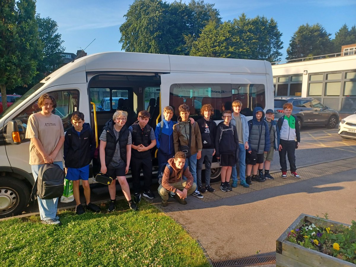 DseSfx's tweet image. Bon Voyage - SFX choir is en route to North Yorkshire ready for evensong tomorrow evening at Beverley Minster. Today is a day at @flamingolanduk 👌 @SFX1842