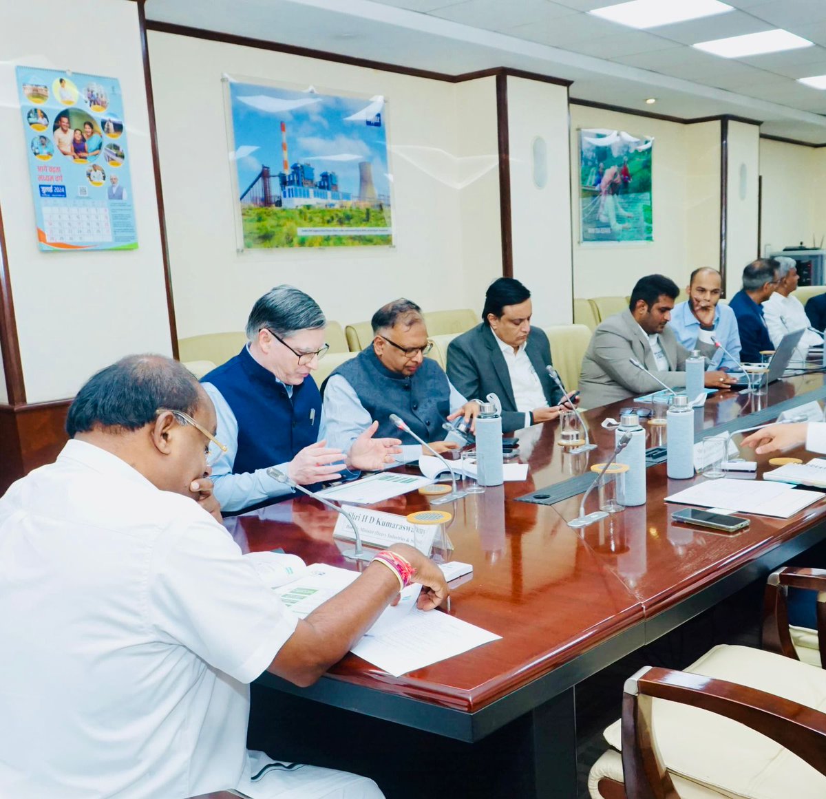 India Battery Swapping Association (IBSA) (@indbatteryswap) on Twitter photo India Battery Swapping Association (IBSA) met with Hon’ble Union Minister, Shri HD Kumaraswamy, <a href="/MHI_GoI/">Ministry of Heavy Industries</a> to discuss advancing EV adoption in India through innovative battery swapping solutions, aligned with the vision of #ViksitBharat
#MHI #EV #BatterySwapping India Battery Swapping Association (IBSA) met with Hon’ble Union Minister, Shri HD Kumaraswamy, <a href="/MHI_GoI/">Ministry of Heavy Industries</a> to discuss advancing EV adoption in India through innovative battery swapping solutions, aligned with the vision of #ViksitBharat
#MHI #EV #BatterySwapping