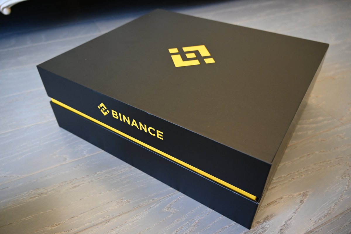 pcobidco's tweet photo. ✨抽奖了 感谢 #Binance  提供的两套七周年礼包

🎁奖品：币安七周年礼包x2
📍要求：
1⃣关注：@yayabinance @sisibinance @binance 
2⃣点赞转发随意留言
明天晚上开奖
赶快行动起来，别错过这个机会！感谢大家的支持！ https://t.co/W5m2Yfc11w
