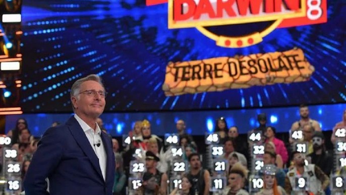 Boomerissima's tweet photo. #AscoltiTv martedì 16/07
boom iene e rai3

#CiaoDarwin (R) 1767 16%
#SophieCross 1379 10.1%
#questionedikarma 1130 7.7%
#Inside 1079 9.9%
#InOnda 850 5.9%
#delittiaicaraibi 681 5.1%
#QuattroMatrimoni 520 4.2%
#inpuntadifioretto 335 2%
#ipman2 233 1.7% https://t.co/19RTCXxXeY