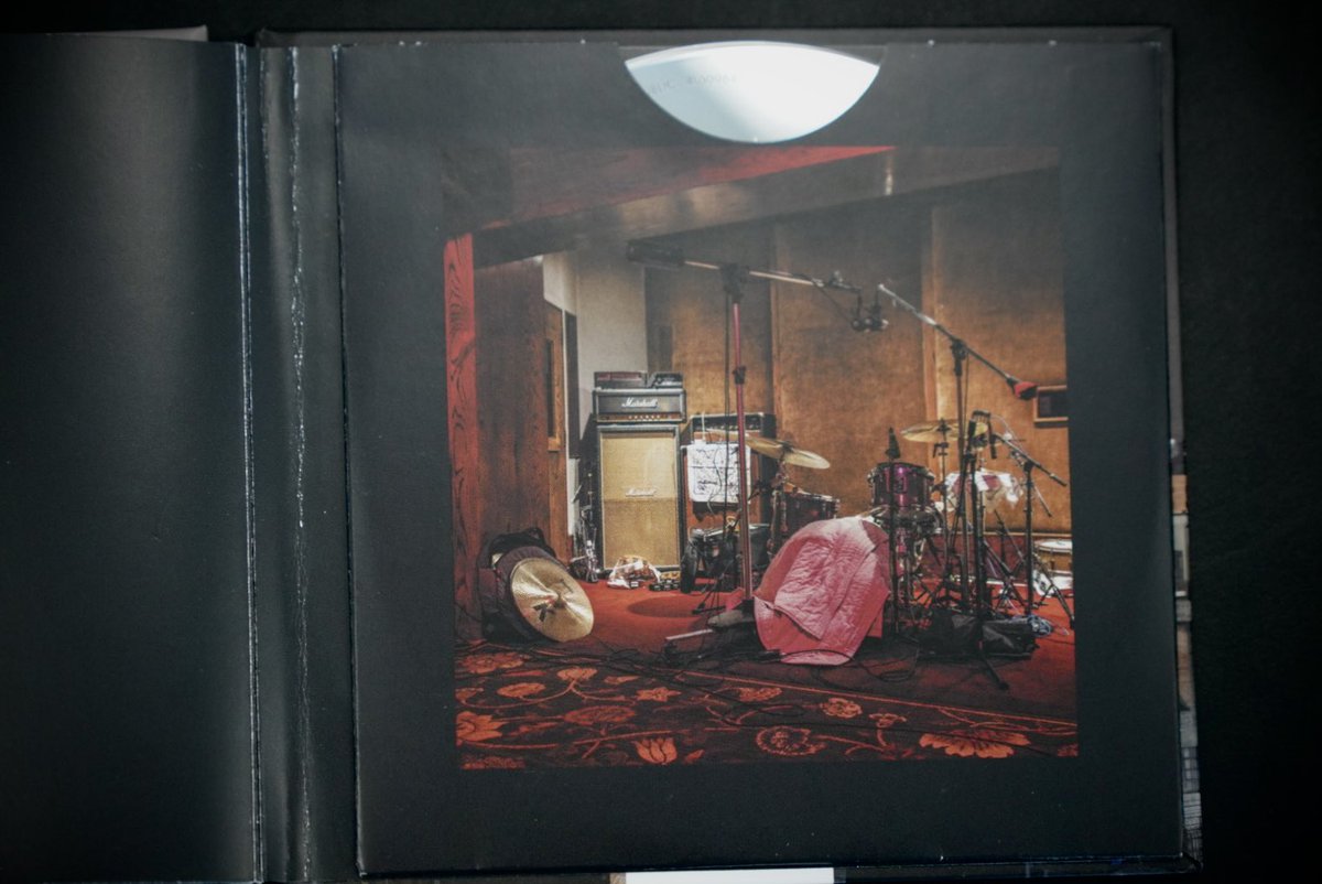 Travisの新譜「L.A.TIMES Limited Deluxe Edition 2CD 」版を購入。