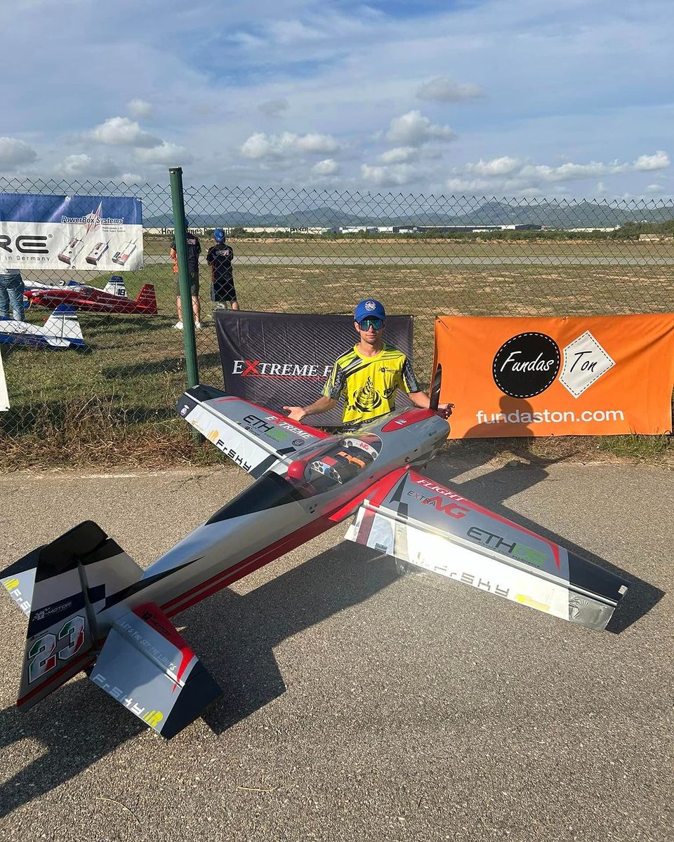 TMotor_Hobby's tweet image. 👏🎉😊Successfully Ending！！！
The first day brilliant performance of the SXFC competition.Hoping every pilot can achieve good results.😘
#tmotor #tmotorhobby #fixedwing #sxfc #competition