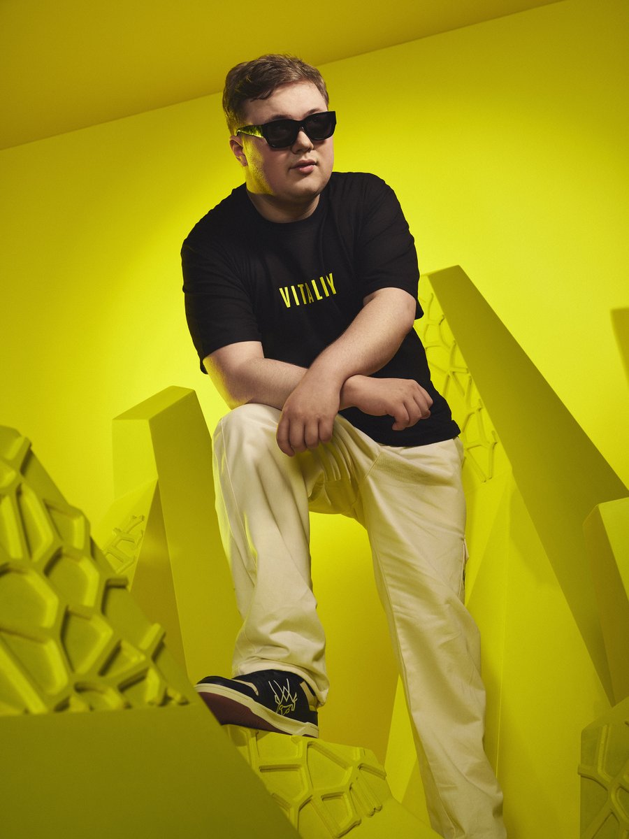 TeamVitality's tweet photo. Dress like a VCT CHAMP 😎

Get up to -70% OFF during our Summer sales 🫵 https://t.co/kahKpu1w5t