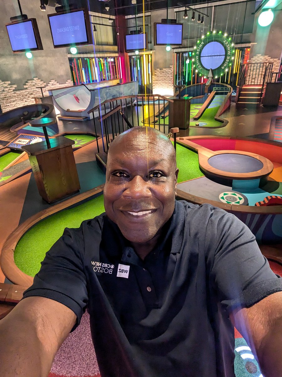 LevanReid's tweet image. Here we go and Levan Out Live is at the Puttshack in Natick. Just a place where you can keep cool and have all the fun. We putt our way through all three courses this morning and learn why it's so popular. #WBZ #Puttshack #LevanOutLive