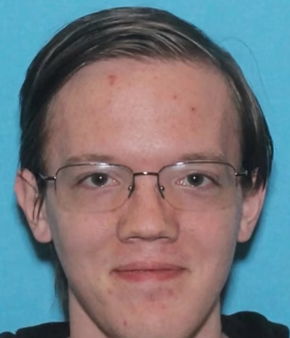 BPINewsOrg's tweet image. A remote detonator was found next to Trump shooter Thomas Crooks' cellphone minutes after he was shot dead by Secret Service snipers. FBI agents also found explosive materials in his car. #TrumpRally #SecurityThreat #ThomasCrooks