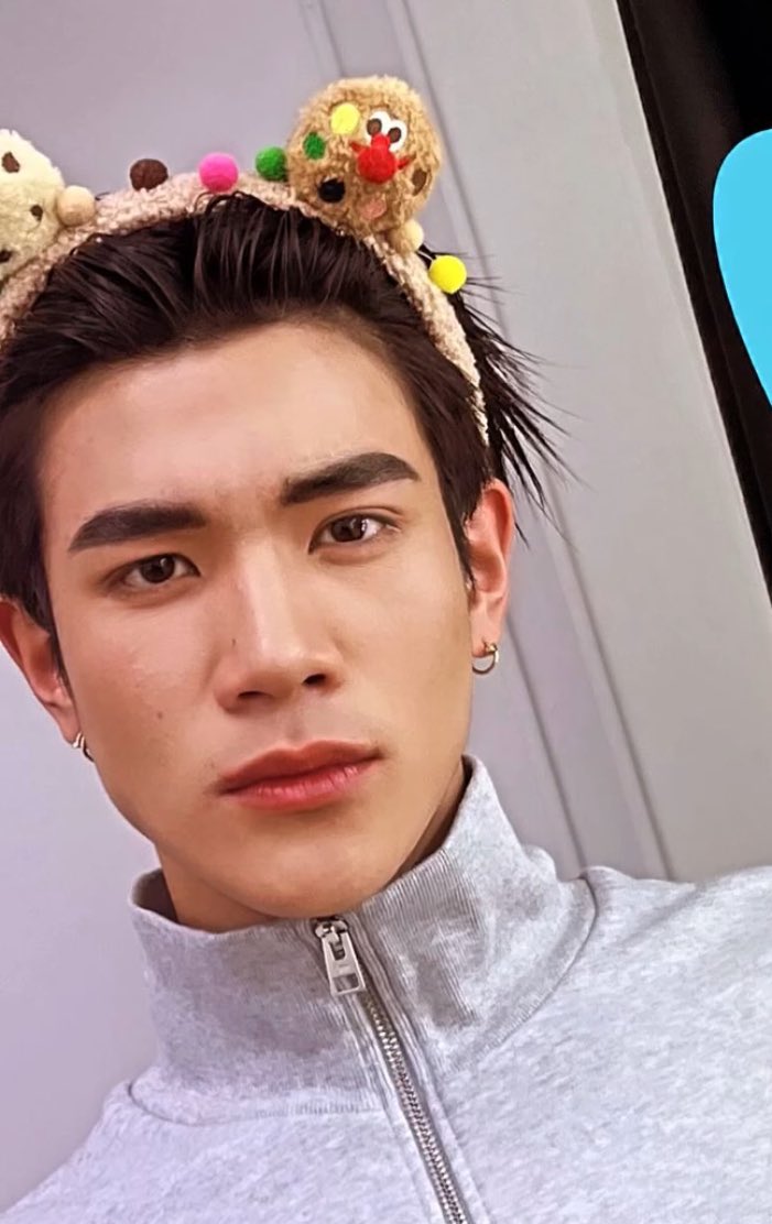 🔓 new headband 🤏🏻

#Fourthnattawat #โฟร์ทณัฐวรรธน์
