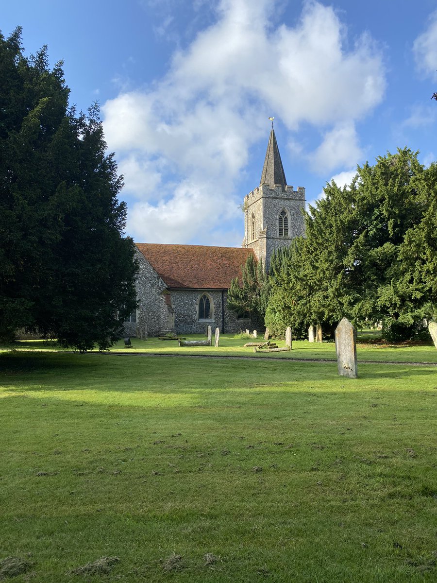 andy_goodey's tweet image. A brief stop in Manuden, Essex to count the Swifts overhead (6) #swiftmapper led to a pleasant walk round the village in a rare show of defiance by the Sun as it dared to break through the ever present clouds