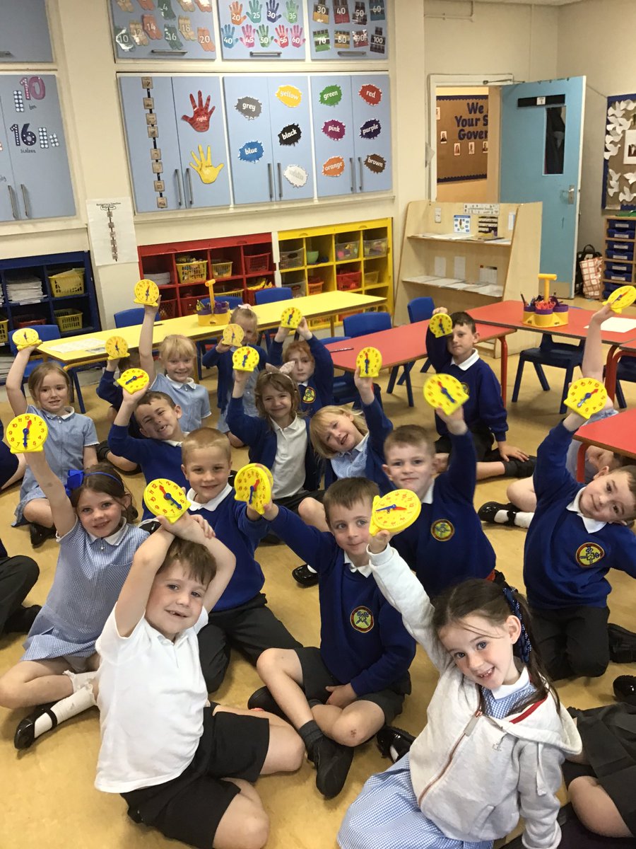 StPPPrimaryY1's tweet image. Yesterday we learnt how to recognise o’clock and half past on a clock ⏰🕰️ 
#mathematics #powermaths #year1 #time @StPPPrimary