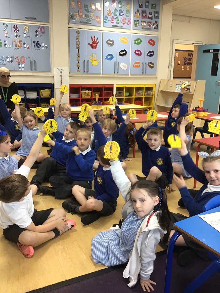 StPPPrimaryY1's tweet image. Yesterday we learnt how to recognise o’clock and half past on a clock ⏰🕰️ 
#mathematics #powermaths #year1 #time @StPPPrimary