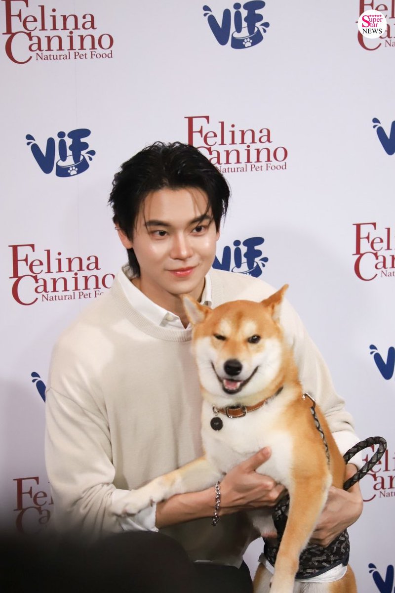 SuperstarnewsTH's tweet photo. หยิ่น วอร์ พาสัตว์เลี้ยงคู่ใจ ร่วมงานแถลงข่าวฉลองครบรอบ 9 ปี Felina Canino (เฟลิน่า คานิโน่ ) และ VIF (วิฟ) โดยบริษัทไฮคิว ผลิตภัณฑ์อาหาร จำกัด 😻

#Yes9Happy #FelinaCaninoYes9Happy 
#warwanarat #yinyin_anw 
#YINWAR
#หยิ่นวอร์ https://t.co/BWhRCb5SUY