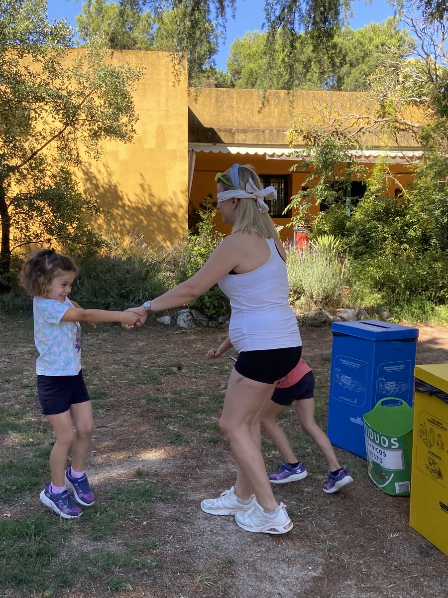 TALLER  GRATUITO DE RECICLAJE DIA 19 JULIO .
CENTRO DE ECOLOGIA SOCIAL FINCA LIANA .
para apuntarse al taller en el correo : 
educacionambiental@ayto-mostoles.es