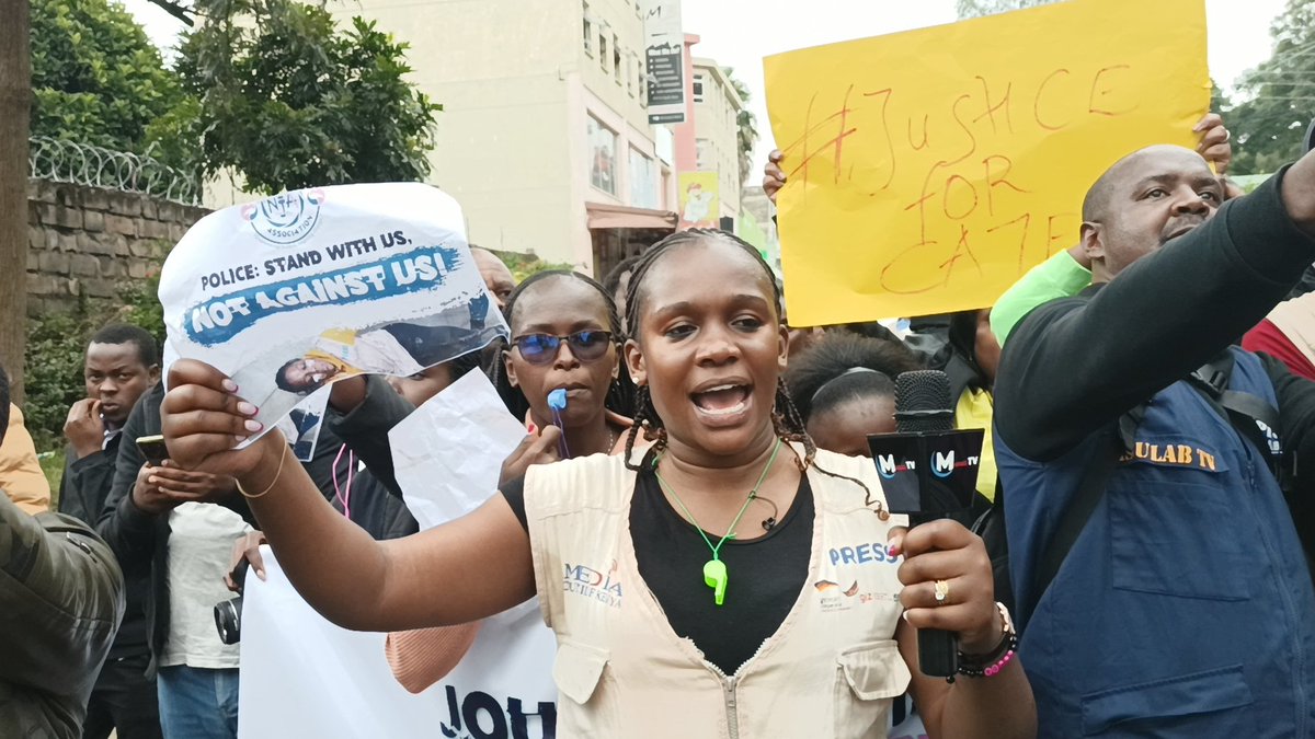 nkrjournalists's tweet photo. #JusticeforWanjeri @ckariuki1977
#RespecttheMessenger
#ShameonPolice We delivered our petition to Nakuru County Police Commander Samuel Ndanyi to end the harassment of one of our own. We will not relent!. @citizentvkenya @KTNNewsKE @ntvkenya @NationAfrica @tv47news https://t.co/1pV623TGLY