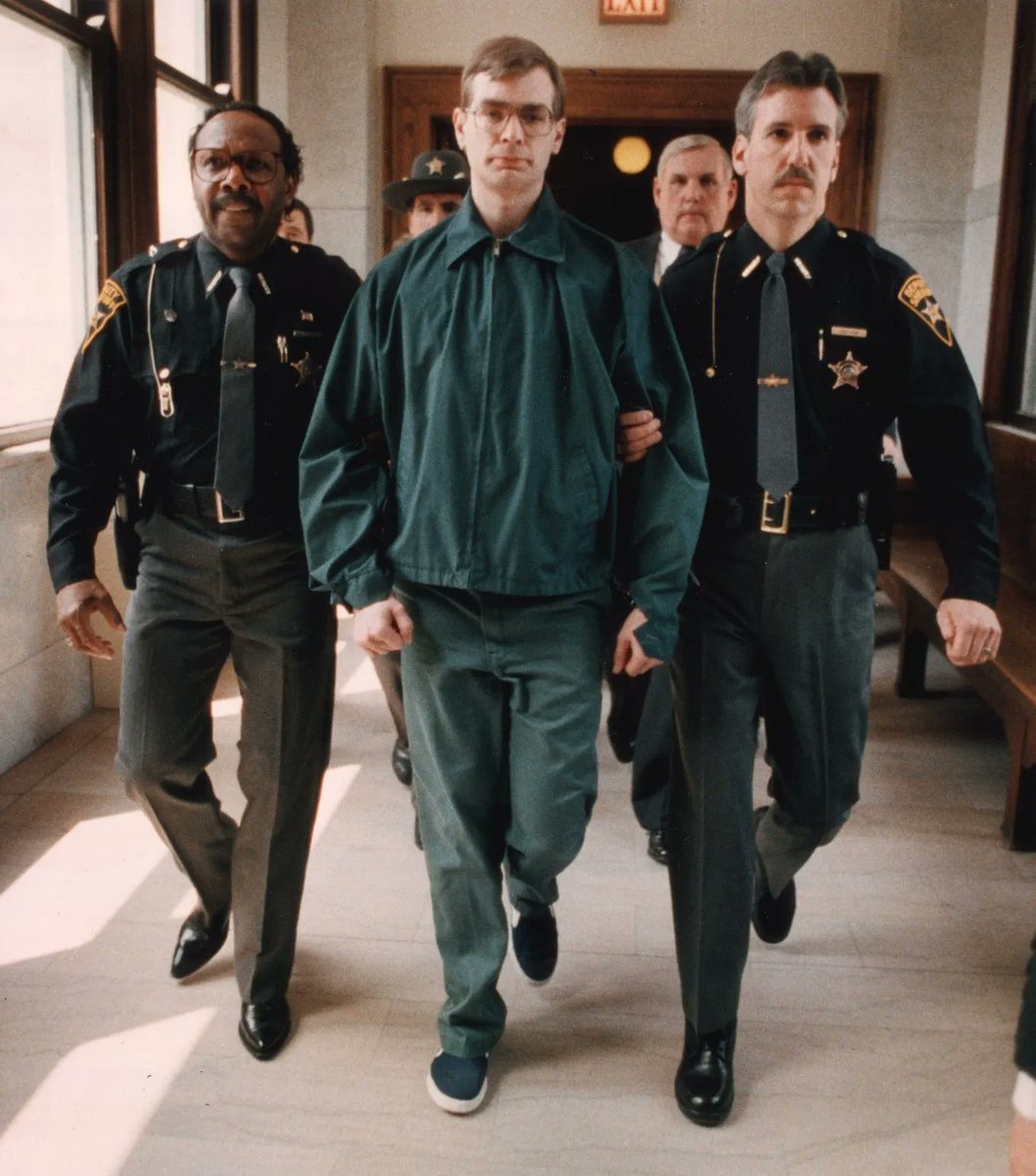 Manifest_Lord's tweet photo. "Jeffrey Dahmer" was one of the most brutal serial k!llers in history who preyed on more than 17 young men and boys, yet he had fans worldwide.

His actions included all kinds of sinister practices, which he confessed to with a creepy calmness.

Uncover his past life and bone-chilling events that makes him Horrifying. (No. 6 will shock you)