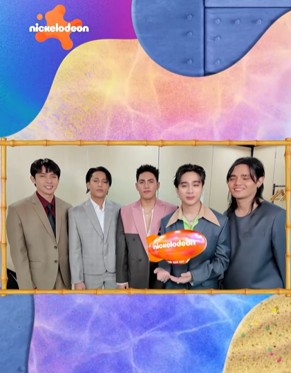 PhilstarNews's tweet photo. THAT'S OUR MAHALIMA! 🥹🩵

P-pop sensation @SB19Official was named Kids’ Choice Awards 2024 Favorite Asian Act on Wednesday, Nickelodeon Asia announced.

"It's such an honor representing the Philippines" the group said.

"Yieeeee so happeh! Put the slime on them already 😂 Lezgauuur! Congratulations to us A'tin and SB19! ❤️" a user commented.

📸: Instagram/Nick_Asia