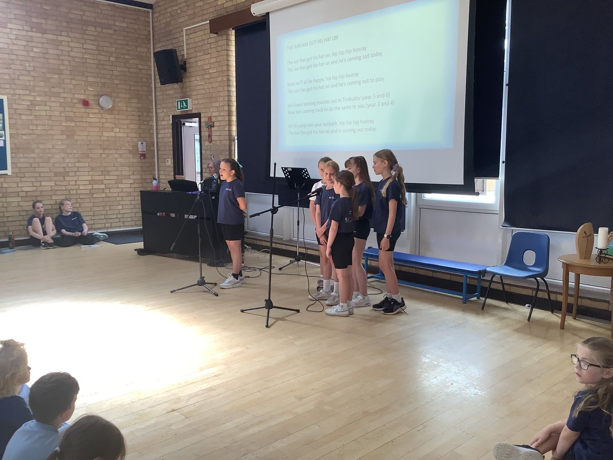 buryprimary's tweet image. #buryprimary Thank you to our SCAMP performers and Mrs Carr for your performance this morning. What a lovely treat for our final week. Thank you year 6 for your whole school song choices today. Lots of emotions this week. @SCarrClasses