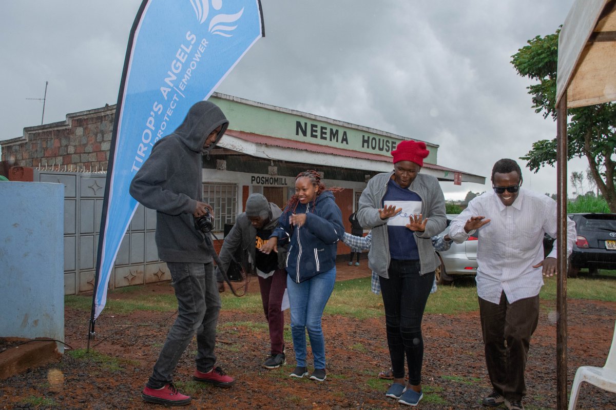 6Theatre7058's tweet photo. Jana, our team joined Tirop's Angels in food distribution in support of athletes at Iten. Muchemi performed Rafiki, a poem on importance of friends in our lives. Thanks Angels, athletes and our fans for making this possible. Karibuni #64spaces on 10th Aug' for more. #Paris2024 https://t.co/gguCWn1Juc