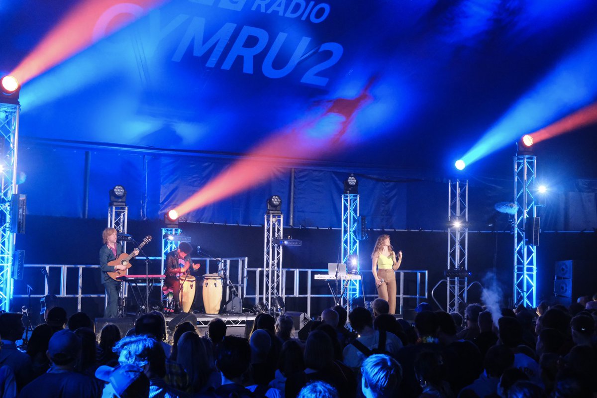 Carwyn Ellis & Rio 18 tweet media