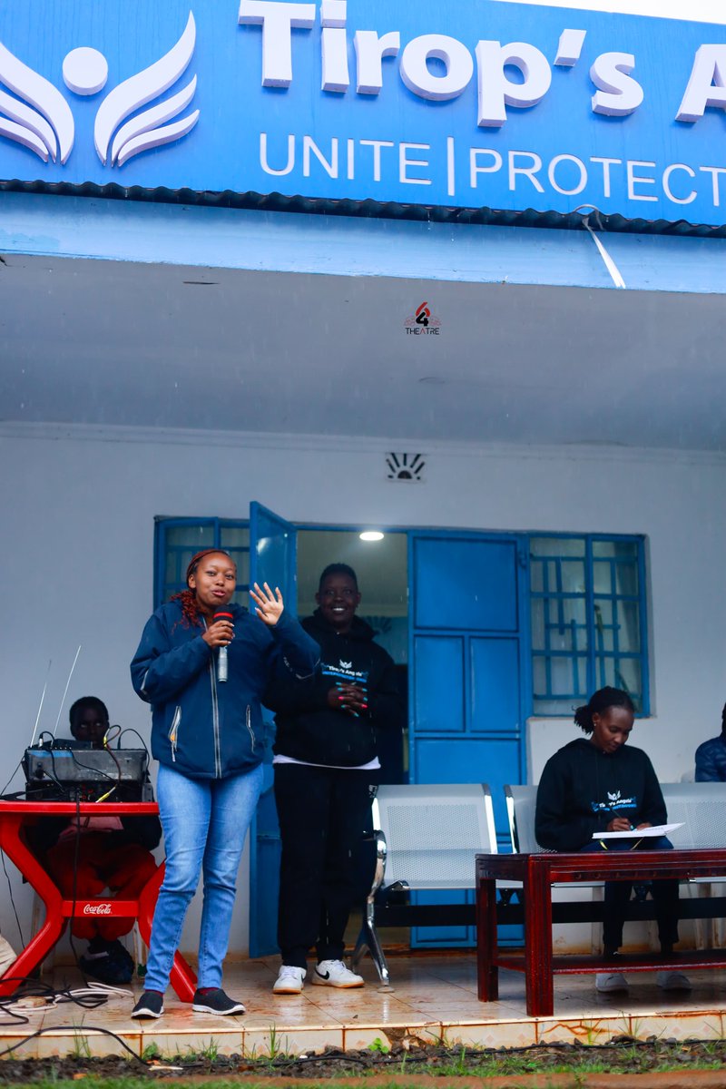 6Theatre7058's tweet photo. Jana, our team joined Tirop's Angels in food distribution in support of athletes at Iten. Muchemi performed Rafiki, a poem on importance of friends in our lives. Thanks Angels, athletes and our fans for making this possible. Karibuni #64spaces on 10th Aug' for more. #Paris2024 https://t.co/gguCWn1Juc