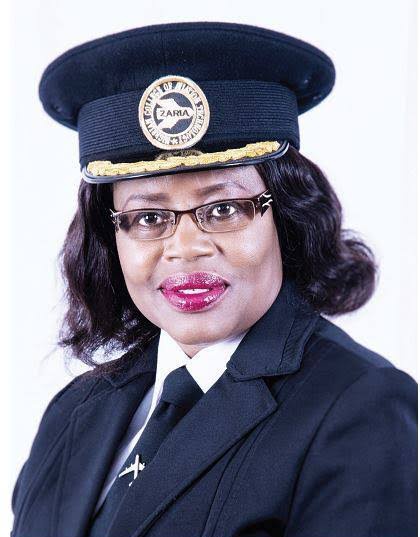 IgboHistoFacts's tweet photo. Meet Chinyere Kalu.

The First Woman To Fly An Aircraft In Nigeria. 

𝗖𝗵𝗶𝗻𝘆𝗲𝗿𝗲 𝗞𝗮𝗹𝘂 is the first Nigerian female commercial pilot. She served as the rector and chief instructor of the Nigerian College of Aviation Technology from October 2011 to February 2014.

She's a native of Ukwa East in Abia State. 𝗖𝗵𝗶𝗻𝘆𝗲𝗿𝗲 𝗞𝗮𝗹𝘂 had her secondary school education at Anglican Girls Grammar School, Yaba, Lagos State, before she trained as a private and commercial pilot in 1978 at the Nigerian College of Aviation Technology, Zaria. She subsequently took several aviation and transport courses in the United Kingdom and the United States before she received her license as a commercial pilot on May 20, 1981, from the College.

𝗖𝗵𝗶𝗻𝘆𝗲𝗿𝗲 𝗞𝗮𝗹𝘂 earned a lot of awards. She is a member of the Order of the Republic of Nigeria and the Nigerian Women Achiever Hall of Fame. She has also won awards recognizing her achievements and contributions to the aviation industry. Some of them are:

- African International Achievers Merit Award (2007)
- The Rare Gems Professional Achievements Awards (2007)
- Nigeria’s 50 Greatest Women of the Democratic Administration of Ghana (2012), etc. 

She is an aviation icon who paved the way for women in an industry dominated by men. She is a good example of how hard work and determination pay off. 𝗖𝗵𝗶𝗻𝘆𝗲𝗿𝗲 𝗞𝗮𝗹𝘂 is an accomplished pilot and her success is worth emulating.

Chinyere Kalu is reputed as the one who inspired many young women to pursue Aviation as a career. She is married to Mr. Onyenucheya, and the union is blessed with Children.

Let's Retweet to celebrate her. 🙏

Follow @IgboHistoFacts for more Igbo history.