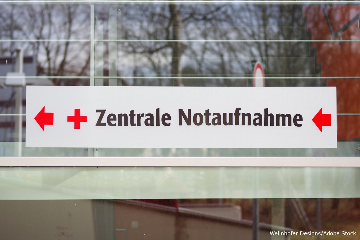 vdek_Presse's tweet photo. Kabinett hat #NotfallGesetz beschlossen. Wir begrüßen die Integrierten Notfallfallzentren, da Patient:innen so schneller in die richtige Versorgung kommen 🧭. Ergänzend nötig ist Reform #Rettungsdienst 🚨, um Doppelstrukturen abzubauen. https://t.co/1Eqr0lhIra https://t.co/Q7b8sMXI4c