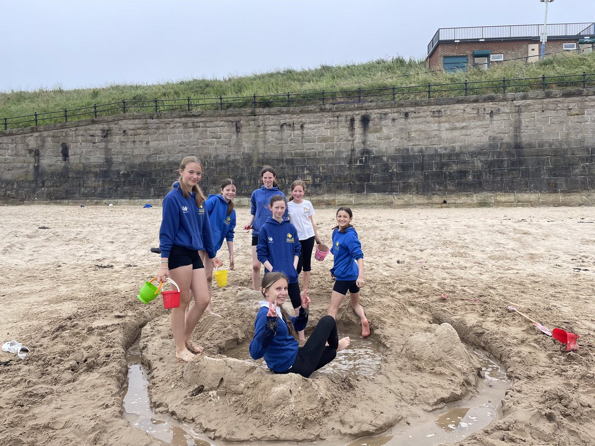 CpsYear6's tweet photo. Beach Highlights Part 1 ☀️ 🌊 https://t.co/Xo6P2c9pyN