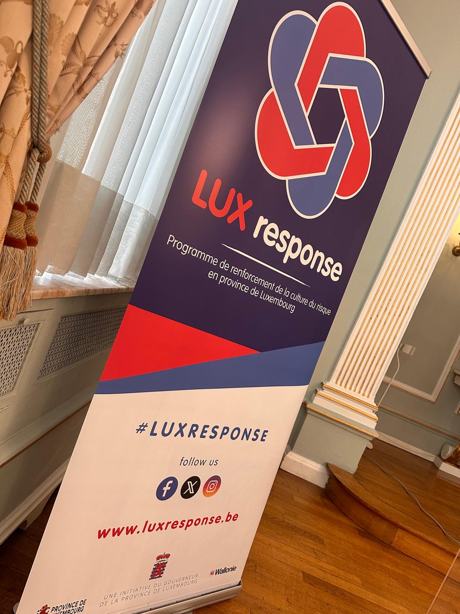 safe_brussels's tweet photo. 📢 Lancement de #LUXResponse ce jour par le gouverneur Olivier SCHMITZ. L'initiative a pour objectif de renforcer la culture du risque en province de Luxembourg. 2 axes importants : la culture du risque et le réseau de partenaires #BRUResponse #BWResponse #safebrussels #sécurité https://t.co/1ps2Hltk2v