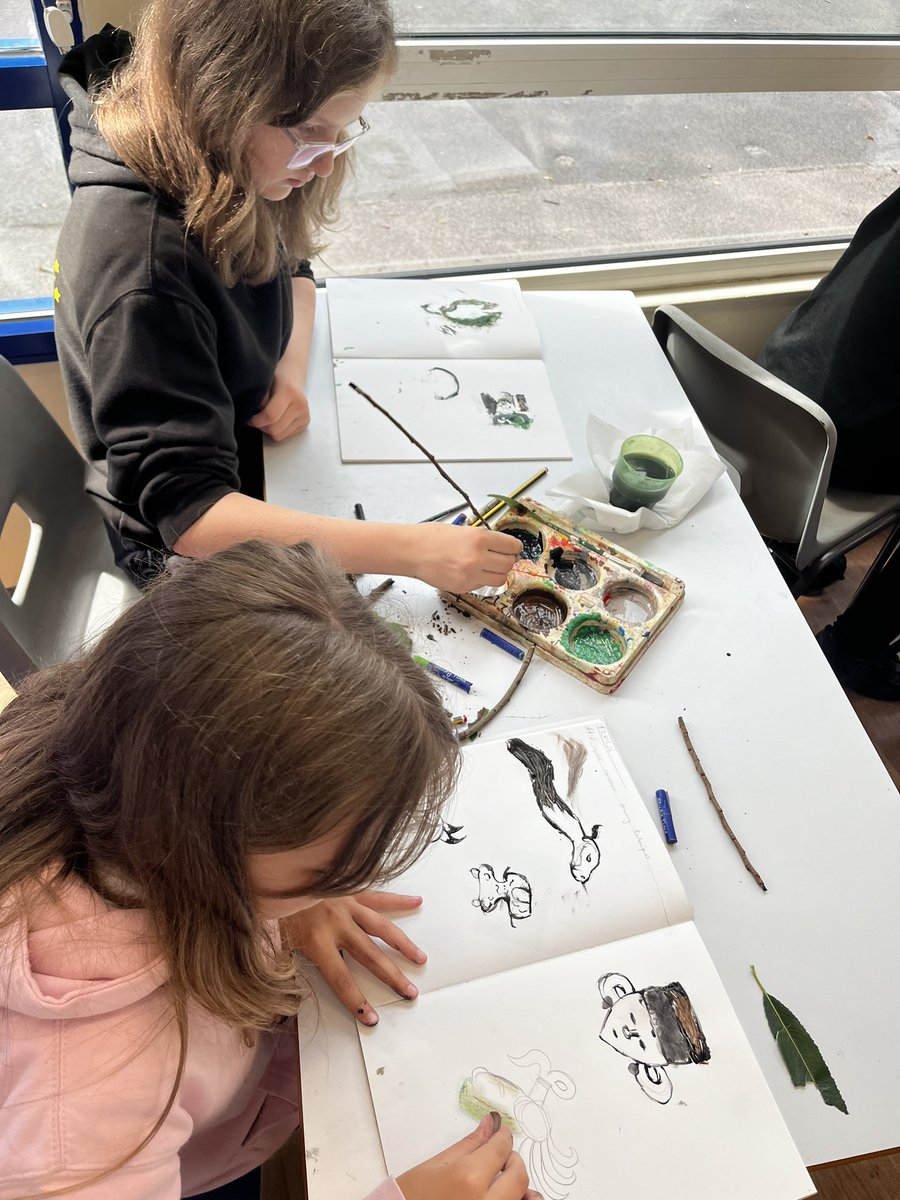 Mrs Lloyd tweet media