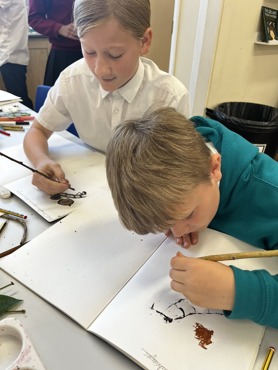 Mrs Lloyd tweet media