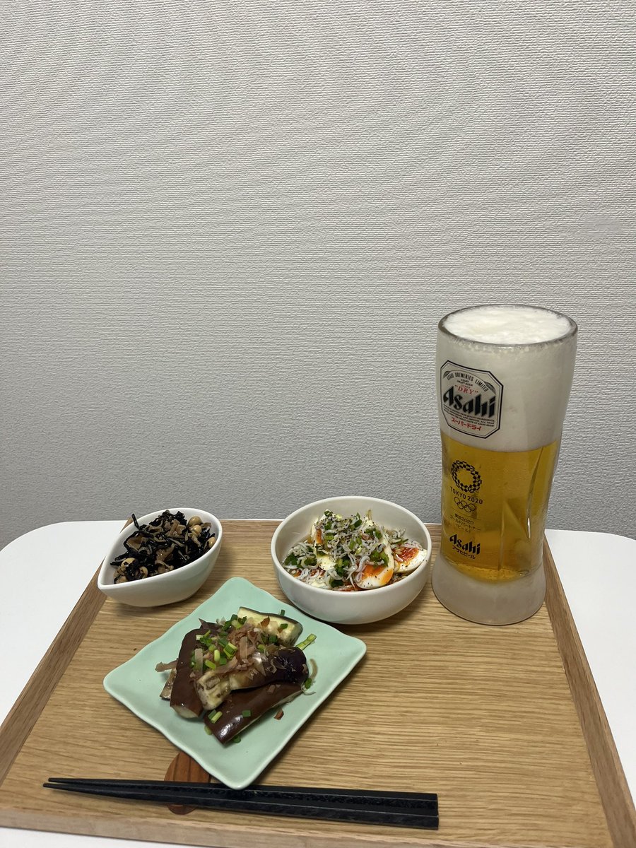 Samurai1Yutaka's tweet photo. 晩酌開始🍻
梅雨明けたかなー
ナスとみょうがの冷たいおひたし
無限ゆで卵
ひじきの煮物
#晩酌　#手作りおつまみ
#ヘルシーおつまみ https://t.co/FNc1asfffj