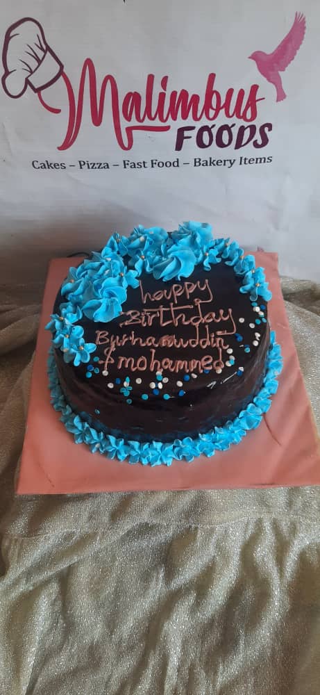 malimbusfoods's tweet photo. Celebrate with a Big Save! Enjoy massive discounts on all birthday cakes at Malimbus Cakes. Make your special day even sweeter ππ
WhatsApp : +256 716 053053
#cakestyle #birthdayparty #sweettreatseason #malimbusfoods https://t.co/s07mI1O0Rk