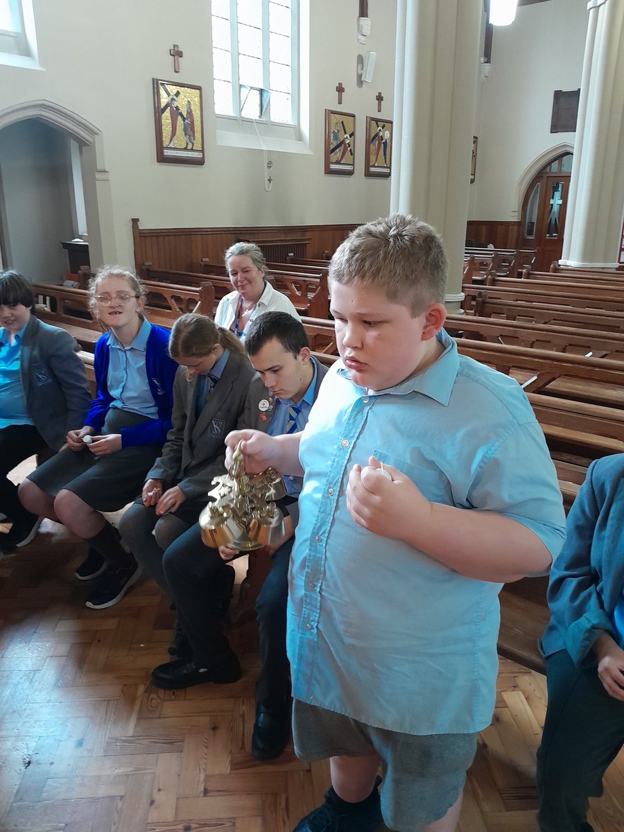 Selected RE students visited St Paul's Catholic Church yesterday and we were welcomed by Fr. John Southworth who gave our students a tour of the 'smells and sounds' of the church. Thank you Fr. John! We had a lovely time.