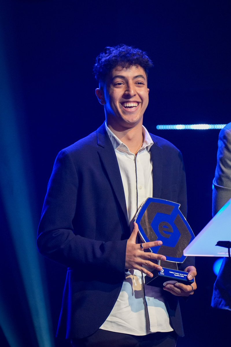 My contract will be expired at the end of the month and i’m open to talk for new opportunities to represent on FC25 

RT is appreciated 🙏