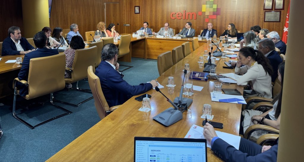 𝗖𝗘𝗜𝗠 (@_ceim_) on Twitter photo <a href="/ComunidadMadrid/">Comunidad de Madrid</a> <a href="/jmlopezzafra/">Juanma López Zafra</a> <a href="/Ceprediccion/">Ceprede Predicción</a> <a href="/autonomosata/">Fed. Autónomos 𝗔𝗧𝗔</a> <a href="/achpmadrid/">Asociación de Hospitales Privados de Madrid</a> <a href="/LaUnicaAsoc/">La Única Asociación</a> <a href="/aseacam/">Aseacam - Comunidad de Madrid</a> <a href="/AsempasMadrid/">ASEMPAS</a> <a href="/Apreca_Madrid/">APRECA</a> <a href="/AMETIC_es/">AMETIC</a> <a href="/confemetal/">CONFEMETAL</a> <a href="/EmpleoCMadrid/">Economía y Empleo▪️Comunidad de Madrid</a> <a href="/ANGED_es/">ANGED</a> <a href="/adefammadrid/">ADEFAM</a> <a href="/ADEFARMA/">ADEFARMA</a> <a href="/CamaradeMadrid/">Cámara de Madrid</a> <a href="/aedhe/">AEDHE</a> <a href="/HotelesAEHM/">Asociación Empresarial Hotelera de Madrid (AEHM)</a> <a href="/AmadeiMadrid/">AMADEI</a> <a href="/Carnimad/">Carnimad</a> <a href="/UNOlogistica/">UNO</a> <a href="/ASPRIMAdrid/">ASPRIMA</a> <a href="/HosteleriaMad/">Hostelería Madrid</a> <a href="/AsemeMadrid/">@AsemeMadrid</a> #Barómetro 📑| Los sectores apuntan retos importantes para 2024:
✓Costes energéticos.
✓Dependencia y competencia de economías emergentes.
✓Altos costes (materiales y materias primas).
✓Una reglamentación y regulación excesiva, “presión administrativa”.
✓Rigidez laboral <a href="/ComunidadMadrid/">Comunidad de Madrid</a> <a href="/jmlopezzafra/">Juanma López Zafra</a> <a href="/Ceprediccion/">Ceprede Predicción</a> <a href="/autonomosata/">Fed. Autónomos 𝗔𝗧𝗔</a> <a href="/achpmadrid/">Asociación de Hospitales Privados de Madrid</a> <a href="/LaUnicaAsoc/">La Única Asociación</a> <a href="/aseacam/">Aseacam - Comunidad de Madrid</a> <a href="/AsempasMadrid/">ASEMPAS</a> <a href="/Apreca_Madrid/">APRECA</a> <a href="/AMETIC_es/">AMETIC</a> <a href="/confemetal/">CONFEMETAL</a> <a href="/EmpleoCMadrid/">Economía y Empleo▪️Comunidad de Madrid</a> <a href="/ANGED_es/">ANGED</a> <a href="/adefammadrid/">ADEFAM</a> <a href="/ADEFARMA/">ADEFARMA</a> <a href="/CamaradeMadrid/">Cámara de Madrid</a> <a href="/aedhe/">AEDHE</a> <a href="/HotelesAEHM/">Asociación Empresarial Hotelera de Madrid (AEHM)</a> <a href="/AmadeiMadrid/">AMADEI</a> <a href="/Carnimad/">Carnimad</a> <a href="/UNOlogistica/">UNO</a> <a href="/ASPRIMAdrid/">ASPRIMA</a> <a href="/HosteleriaMad/">Hostelería Madrid</a> <a href="/AsemeMadrid/">@AsemeMadrid</a> #Barómetro 📑| Los sectores apuntan retos importantes para 2024:
✓Costes energéticos.
✓Dependencia y competencia de economías emergentes.
✓Altos costes (materiales y materias primas).
✓Una reglamentación y regulación excesiva, “presión administrativa”.
✓Rigidez laboral