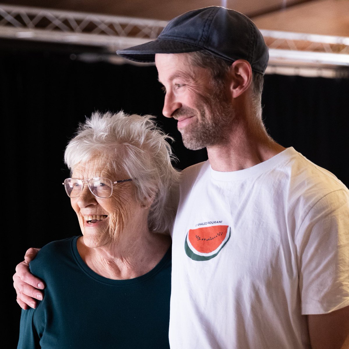 EdenCourt's tweet image. 💭 "Who says an octogenarian shouldn’t be working with scaffold boards, stepladders, electronics… and water?"

@robbiesynge tells us more about These Mechanisms, which previews at Eden Court this Saturday before heading to the Fringe! 👇

eden-court.co.uk/news/robbie-sy…