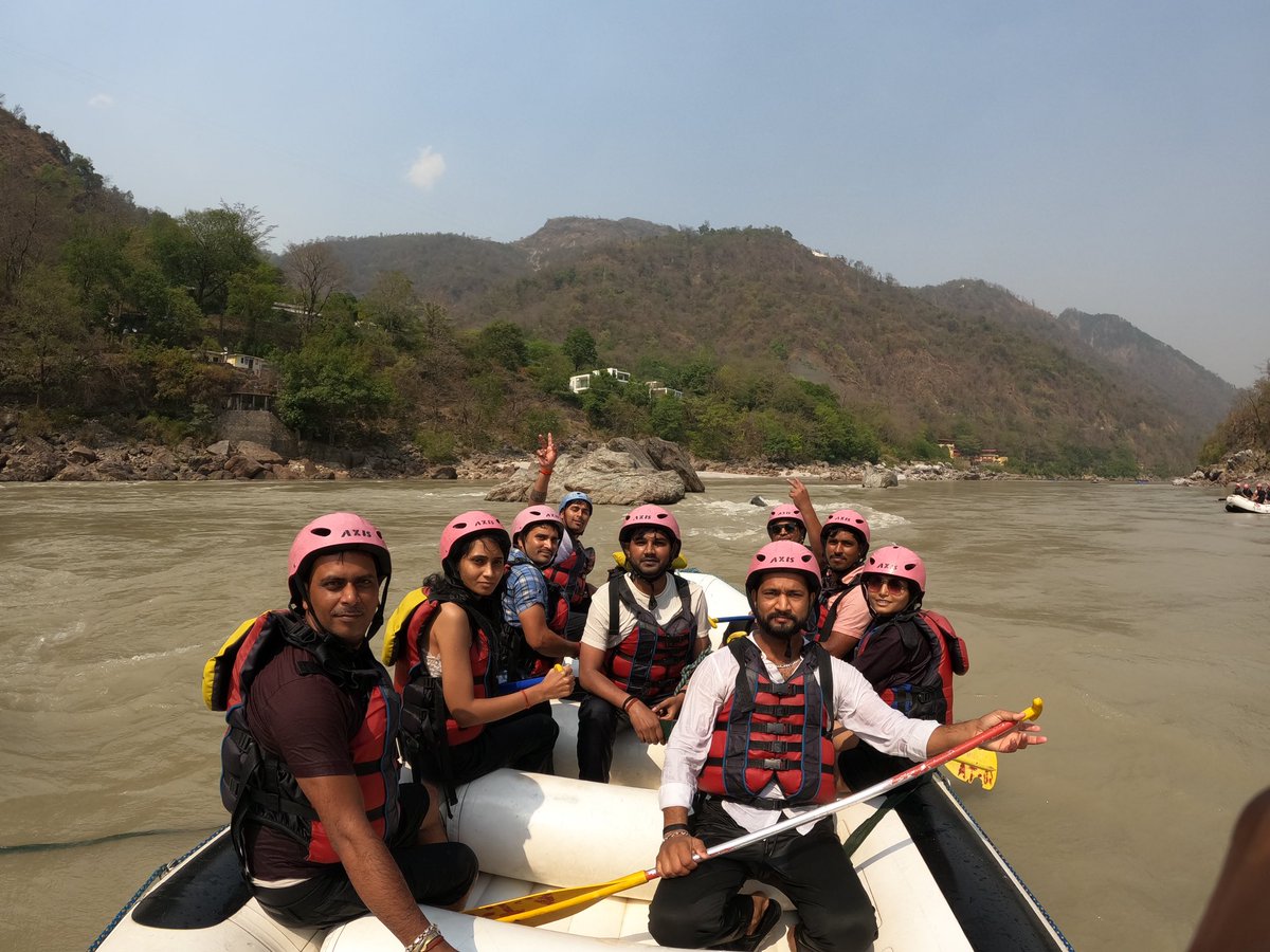 Guddukr005's tweet photo. Rishikesh vibes ❤️🛶#rishikeshdiaries #rishikesh_trip#rishikeshuttarakhand #rishikeshenjoying🥰😍😍 #rafting #rishikesrafting🌊⛰️❤️ #risktaker #bindass https://t.co/20u45ld1Jz