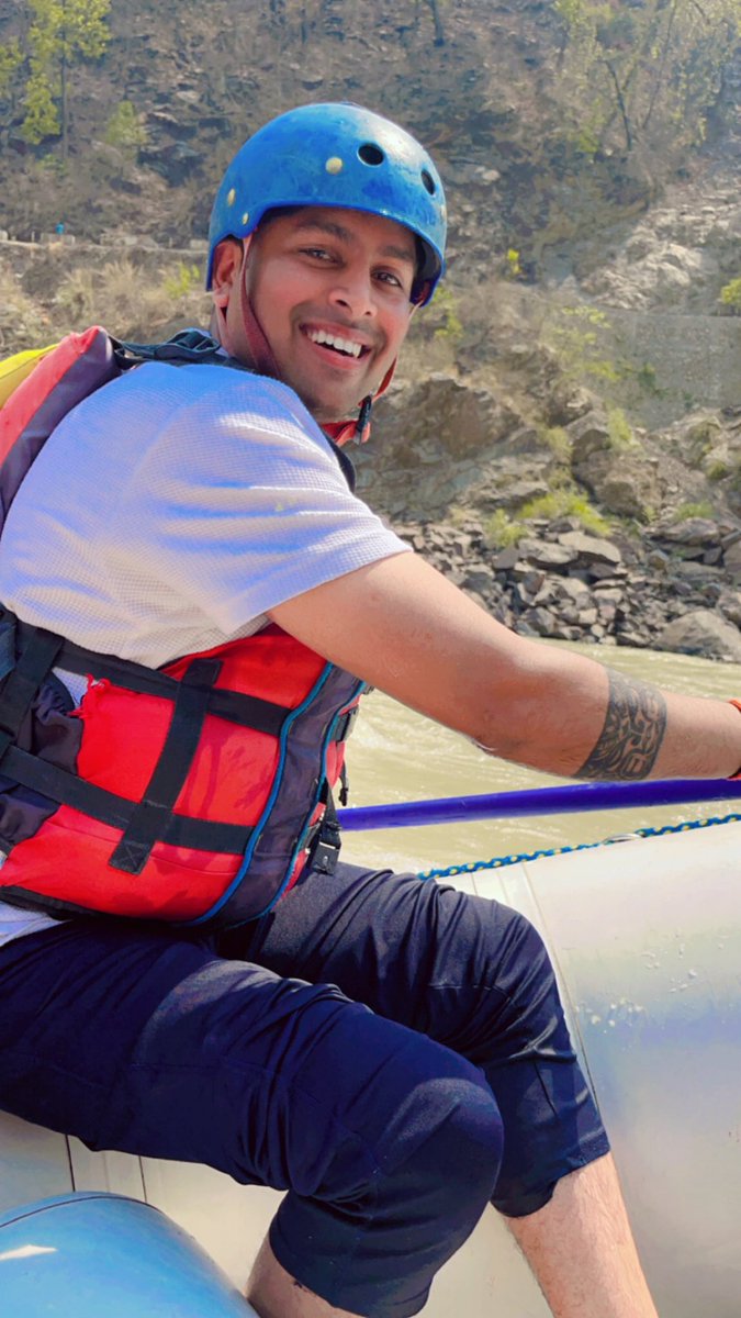Guddukr005's tweet photo. Rishikesh vibes ❤️🛶#rishikeshdiaries #rishikesh_trip#rishikeshuttarakhand #rishikeshenjoying🥰😍😍 #rafting #rishikesrafting🌊⛰️❤️ #risktaker #bindass https://t.co/20u45ld1Jz