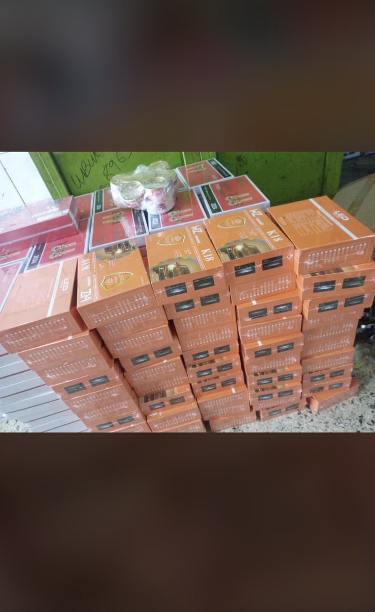 RobinahTrinity's tweet photo. Good afternoon from kiseka #Robinah auto parts you would like your car to shine contact me 0708962985 https://t.co/Jxd9WCYki6