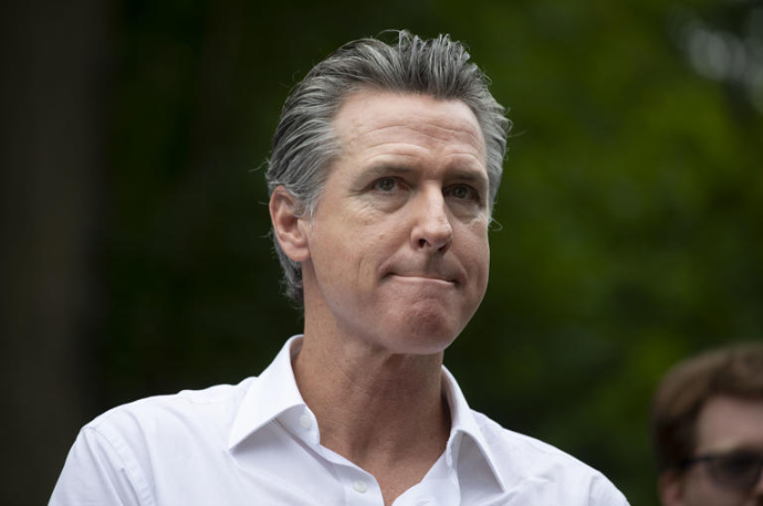 2DayNewsOpinion's tweet photo. A #MyOp: California Governor, Gavin Newsom has destroyed California in less than 6 years! what could he do in 4 years if he got in the #Whitehouse ?
"Elon Musk Pulls Companies From California After Gavin Newsom Signs New Law" https://t.co/07YSBm0f0J https://t.co/pgG06MSKlc