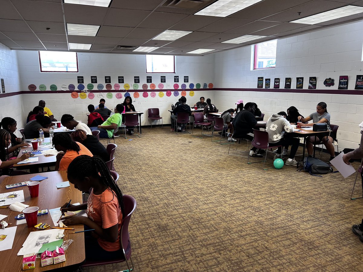 PalBuffalo's tweet image. Our Youth Opportunity Connect youth are working with our new partners @beaufleuvemusicarts to create beautiful art 🖼️ work to express their creativity. Thank you for this unique opportunity! #supportyouth #buffalopal #morethanjustsports