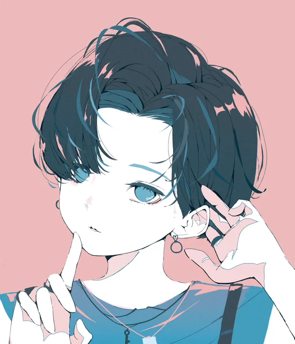 真夏の黒髪ショートヘアガール。