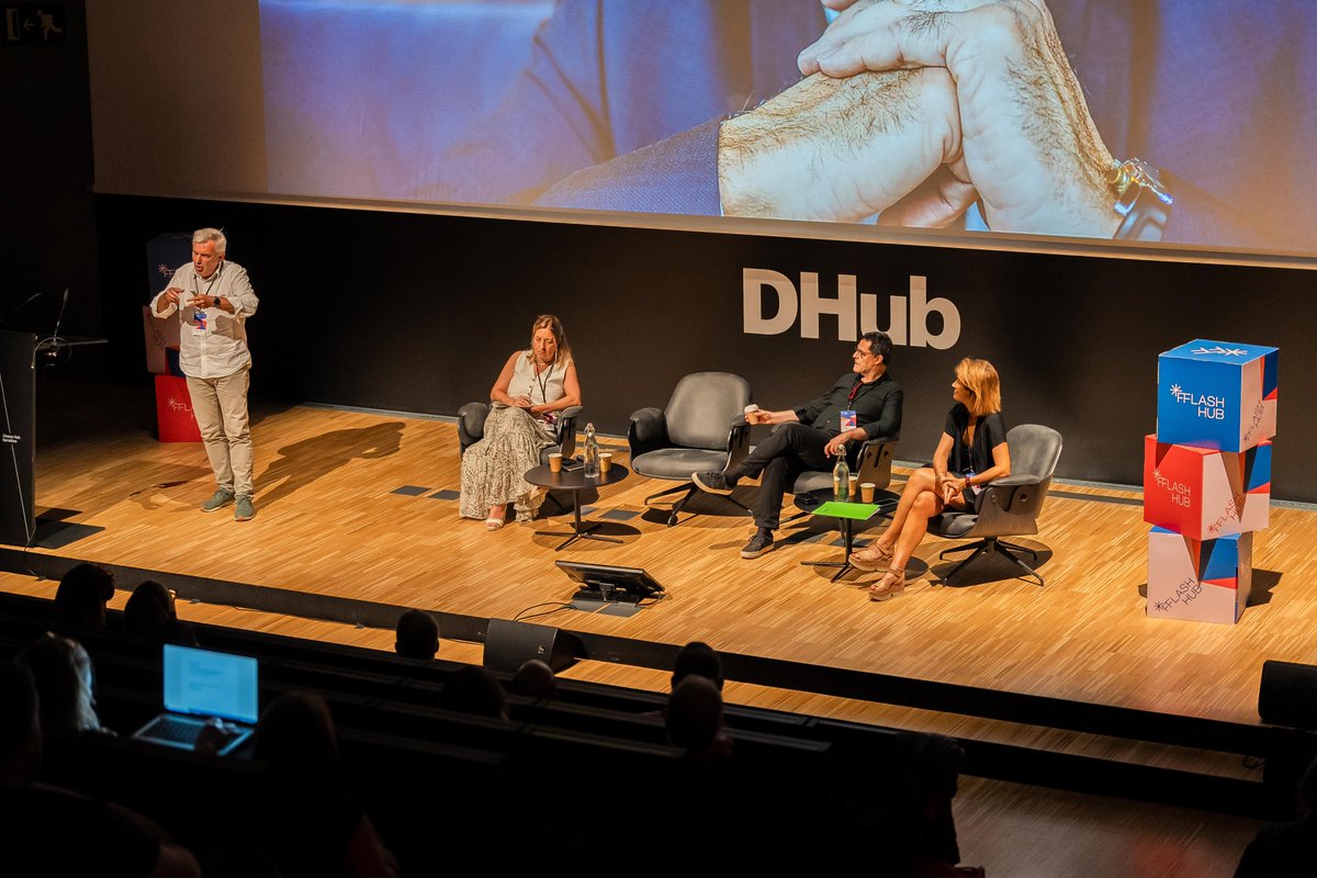 FFLASH_HUB's tweet photo. Ho fem de la mà de: 🗣@JuanMezo, director i soci de Valores&amp;Màrqueting, 🗣@gloriaoliver74, gerent de la @fpmaragall i 🗣@miquelcampmany, director comunicatiu a @Nestle_es i Degà al @MktComCat. Modera la sessió: 🗣@esubira, directora executiva del @brainfilmfest. https://t.co/y8y8PmfkLW