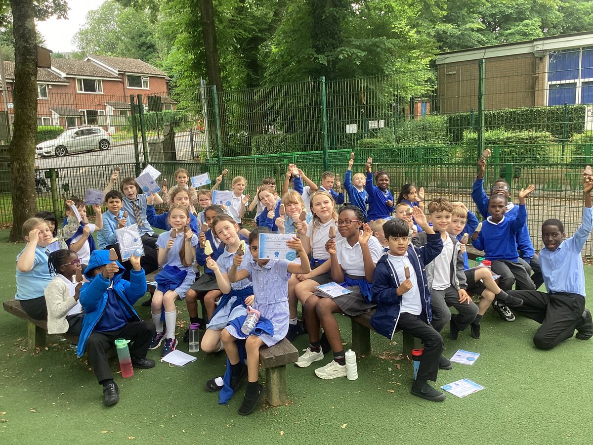 SSAMprimary's tweet photo. On Monday our ALWAYS children had a lovely afternoon at Bolton flat lawn bowling club. They had so much fun and took part in lots of different games 🌟🌟🌟 https://t.co/iMJtru2akC