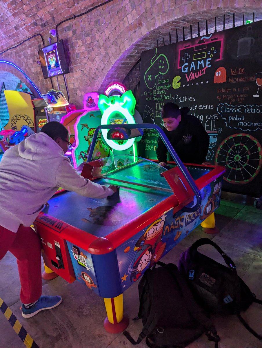 Ladybridge High tweet media