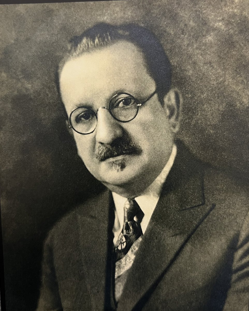 NYCRobyn's tweet photo. Happy birthday #emeryroth #NYC #architect https://t.co/rC9jO3Z9M4