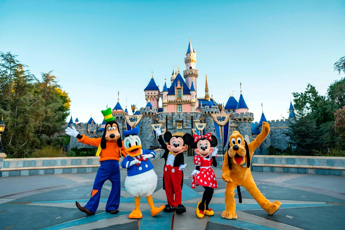 DailyLoud's tweet image. Disneyland celebrates 69 years being open 🎉