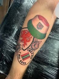 RealShanCothi's tweet photo. Os gyda chi DATW!? Beth yw’r apel gwedwch? Wel gewn ni gwmni’r newyddiadurwr Llion Carbis i son am yr angerdd ac i ddathlu diwrnod cenedlaethol TATW heddi ar Bore Cothi @BBCRadioCymru #tatw Hefyd aderyn y mis mwy anghyffredin a sgwrsio am gyflwr dementia. #ymwchil #dementia https://t.co/ST8FNftOX8