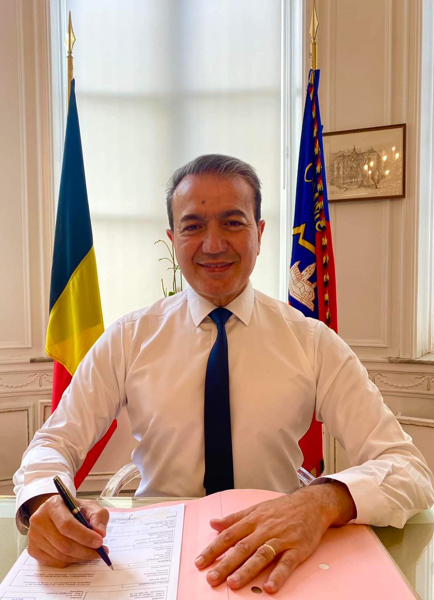 Emir Kir : "La vie trépidante d'une commune ne s'arrête jamais !

Suivi du Collège, prise d'arrêtés, auditions...chaque journée apporte son lot de concrétisations pour nos habitants. (1)