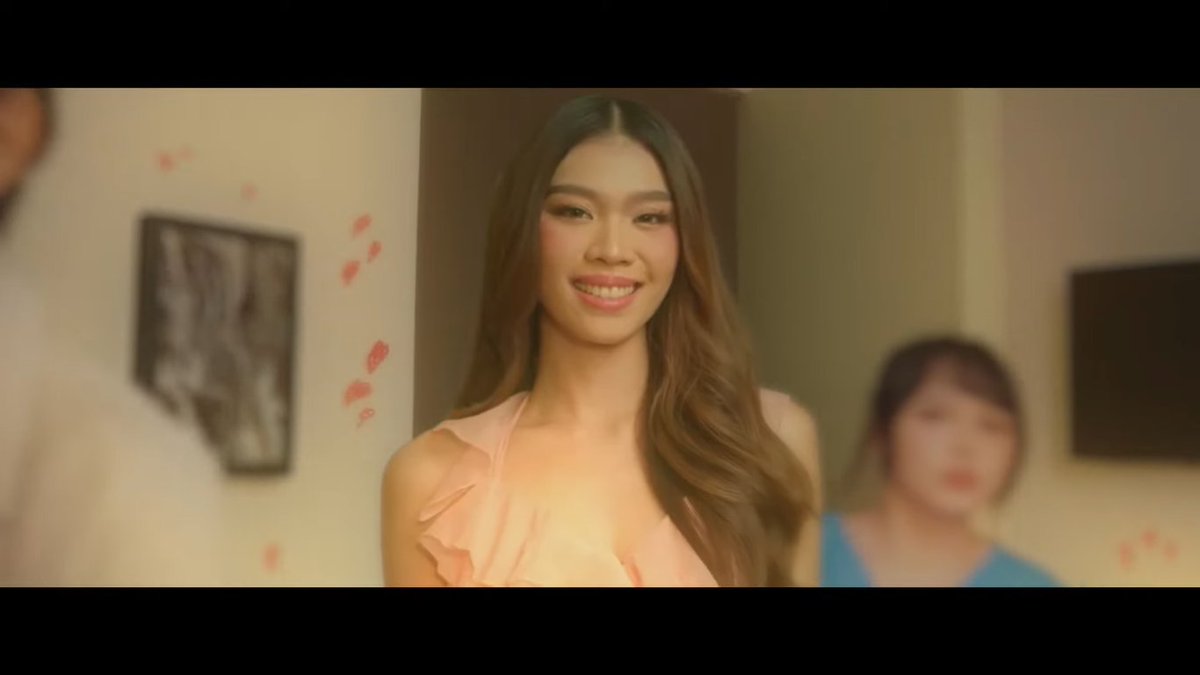 Jei0629's tweet photo. Beautiful lyrics. Beautiful MV. Beautiful Stacey. Everything in this song is beautiful. Sining nga siya.
#Dionela #siningMV #JayR #TunogEMI #DionelaXBINIStacey 

https://t.co/jJEMPeshJf https://t.co/uMxrQ369ry
